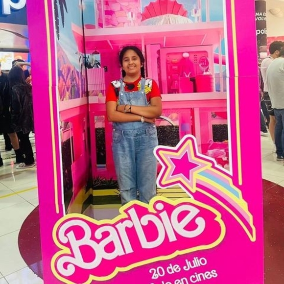 Meet your Posher, Sandra - Picture 1 of 1